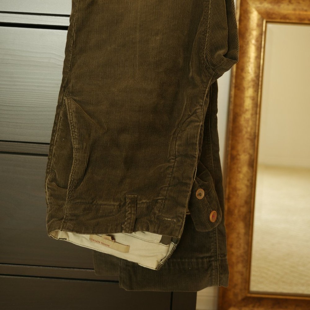 Banana Republic Heritage Green Corduroy Pants